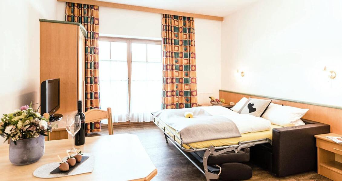 ザールバッハ・ヒンターグレム Feriengut Hasenauアパートホテル エクステリア 写真